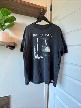 Space X Falcon 9 Graphic Tee  -washed Black